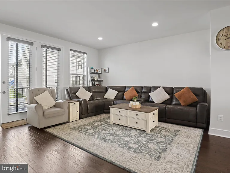 25441 Hartland Orchard Ter — Photo 4