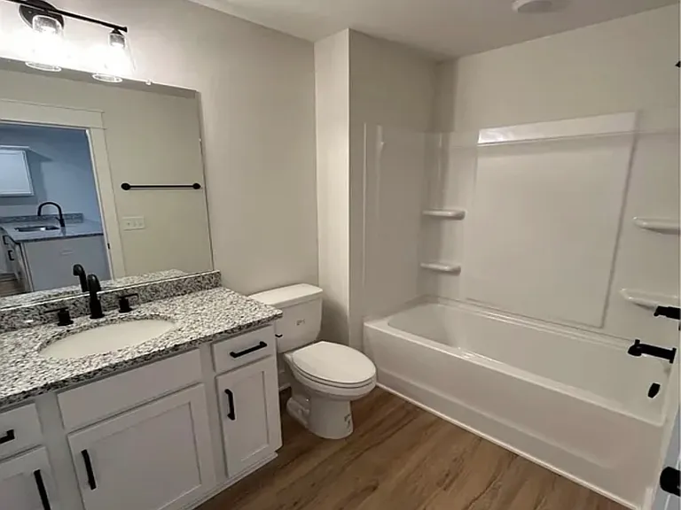 402 Portland Blvd #A — Photo 9