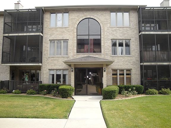 2nd image of 13934 S Lavergne Ave APT 810