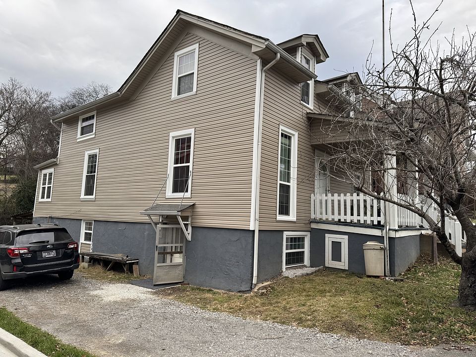 2nd image of 416 S 2nd St