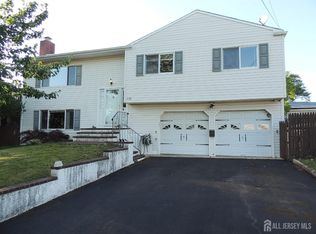 118 Benart Pl, Middlesex, NJ 08846
