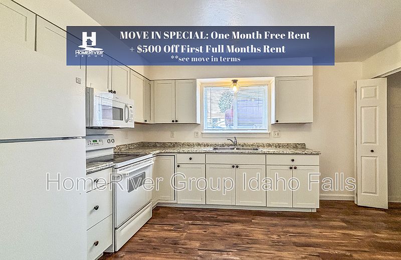 1st image of 2158 Stace St #3