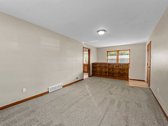 2nd image of 9986 Northampton Dr