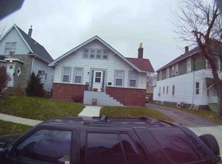 812 Cummings Ave, Waukegan, IL 60085