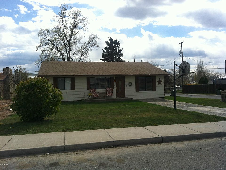 1st image of 400 E Moxee Ave #11