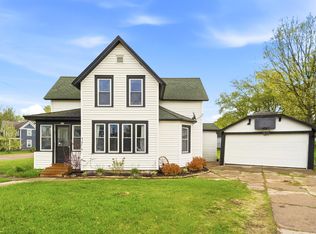802 Depot St, Manawa, WI 54949