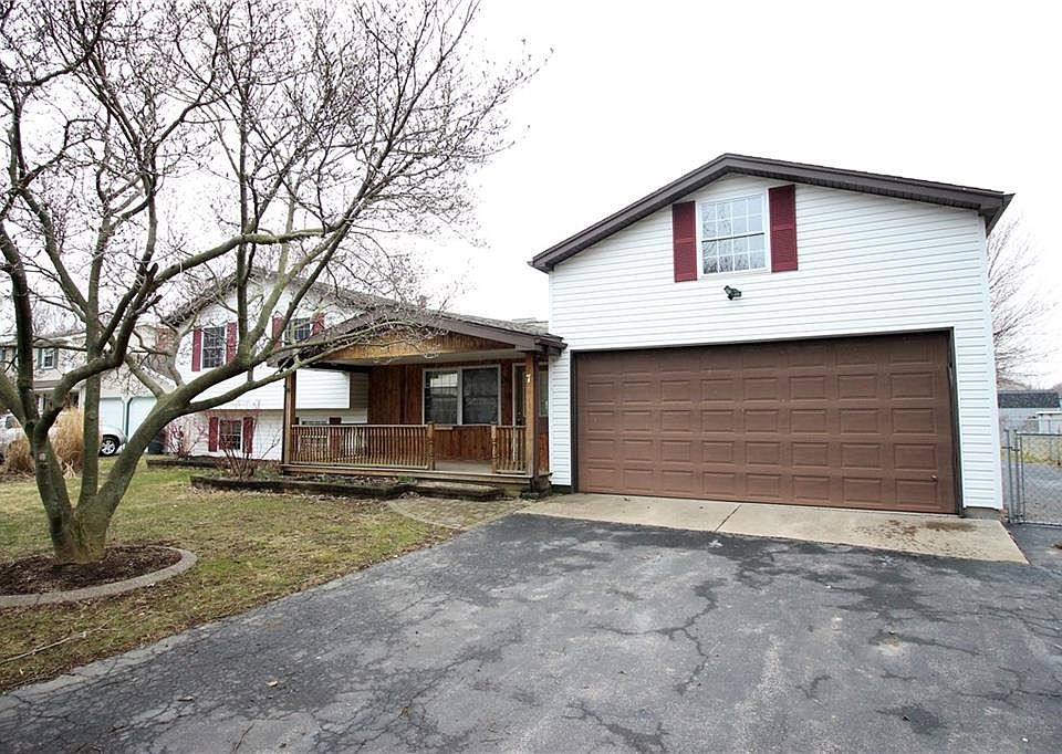 1st image of 7 Rolling Meadow Dr N