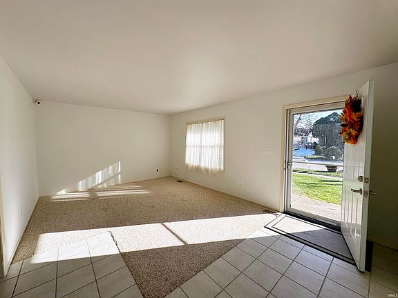 3rd image of 3644 Navarre Dr