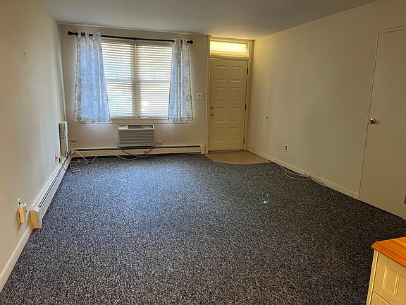 2nd image of 3620 Park Ave APT 8A