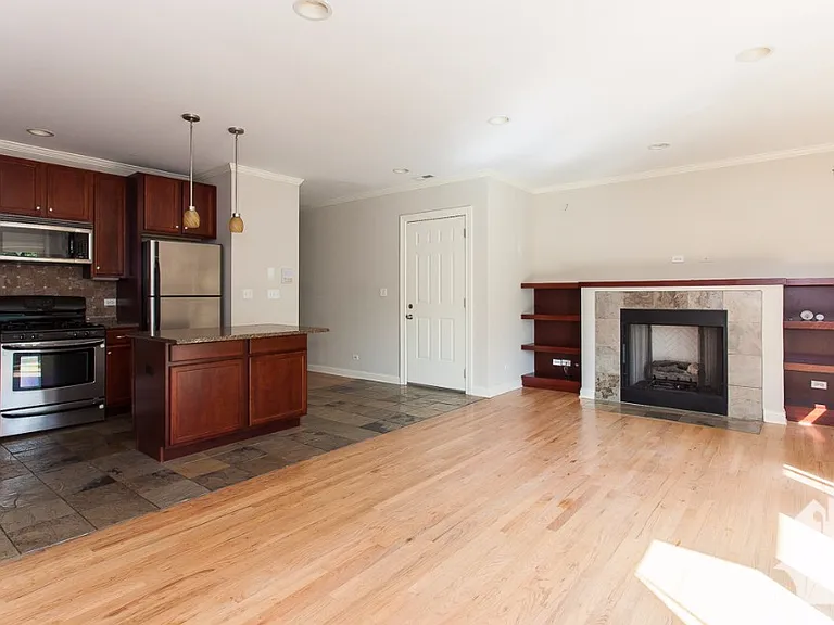 1148 W Roscoe St #2W — Photo 8