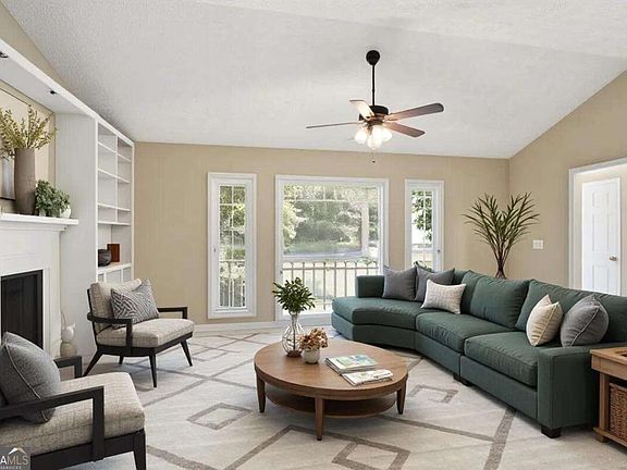 3rd image of 504 Chestnut Rdg