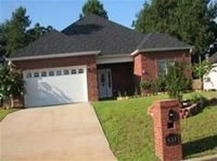 631 Amberley Ct, Kathleen, GA 31047