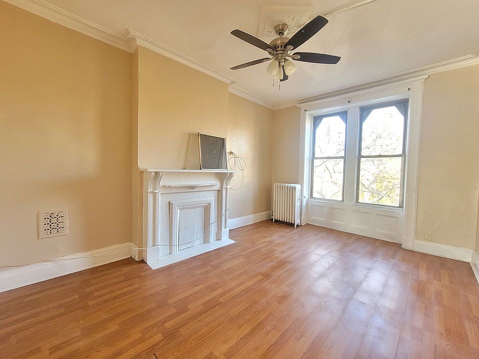 1st image of 776 Hancock St Floor 2