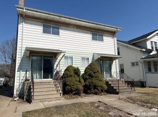 77 Elm St, River Rouge, MI 48218