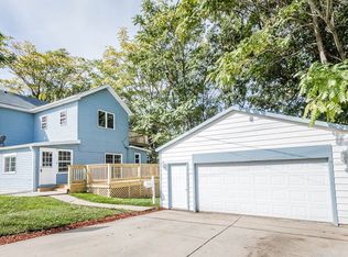 711 Illinois St, Lemont, IL 60439