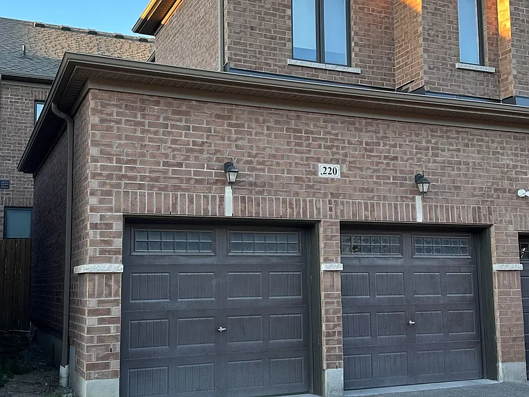 220 Coronation Rd — Photo 3