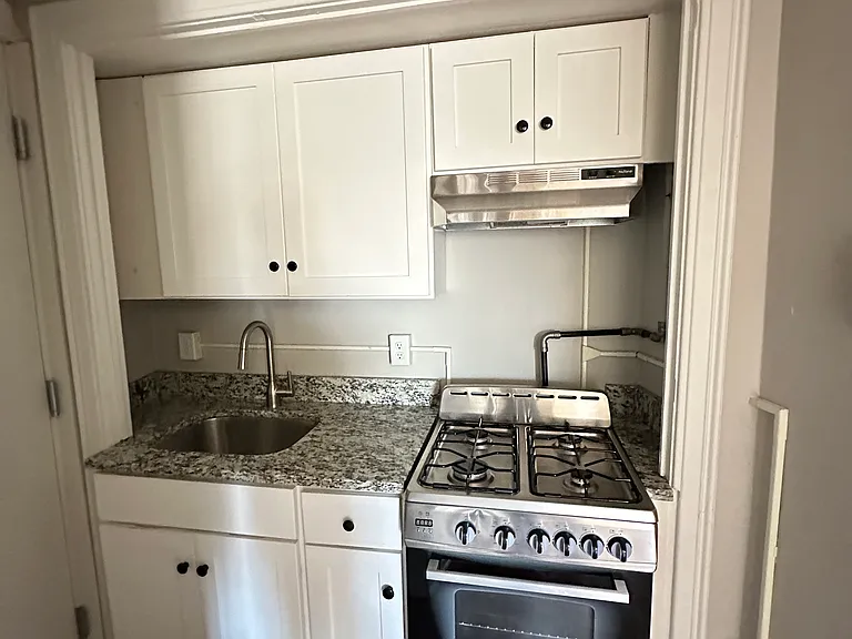 1175 Chapel St #A401 — Photo 4