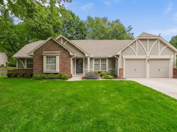 12851 Pembroke Cir, Leawood, KS 66209