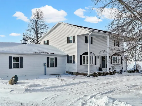 1189 County Road 200 Rd E, Seymour, IL 61875