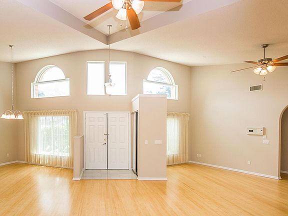 3rd image of Fairwinds Cir