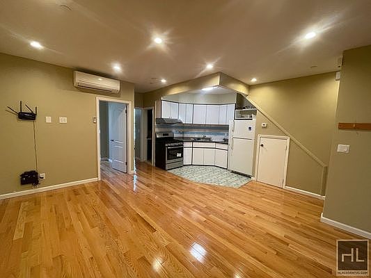 3rd image of 443 55th St #A2