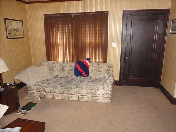 3rd image of 6102 Farnsworth Dr
