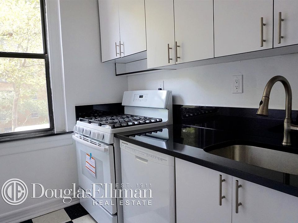 1st image of 504 E 5th St APT 2D