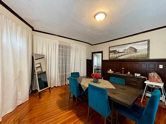 4th image of 235 Oaklawn Ave #1