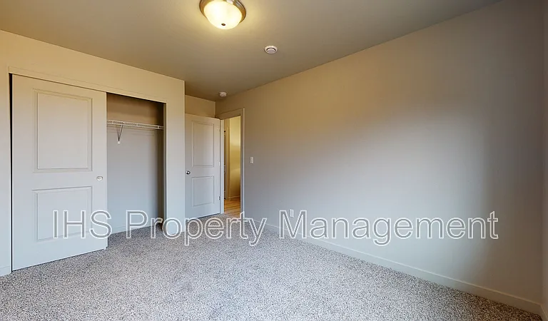 2513 E Helena St #A — Photo 8