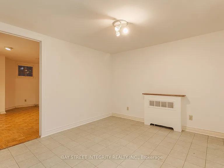 261 Markham St #B — Photo 6