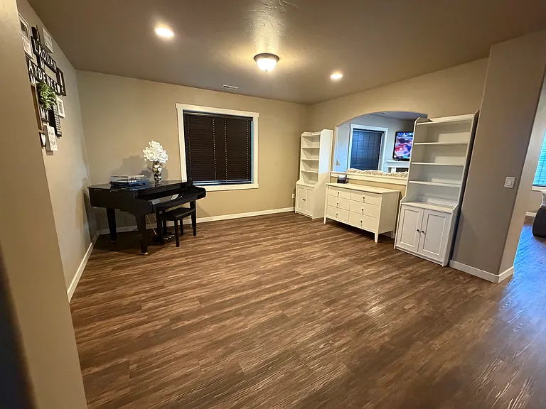 12272 W Oneida St — Photo 6