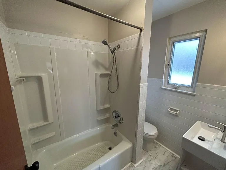 202 E 21st Ave — Photo 6
