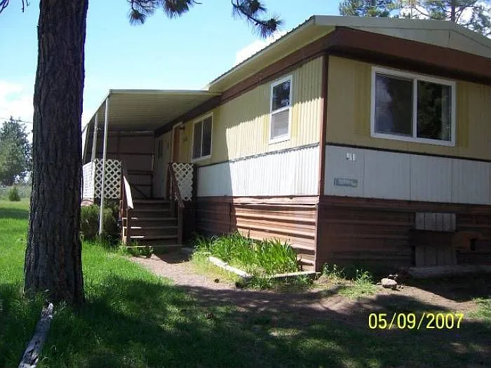 1851 Blue Pool Way photo 1