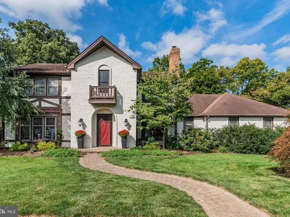 478 Woodcrest Dr, Mechanicsburg, PA 17050