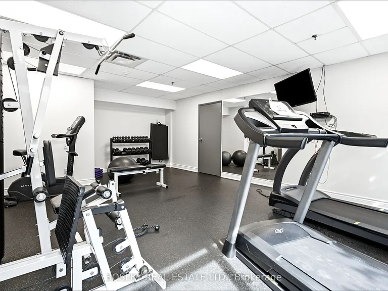 140 W Bathurst St #803 — Photo 28