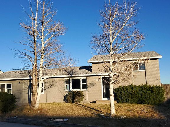 3rd image of 729 Cottonwood Dr
