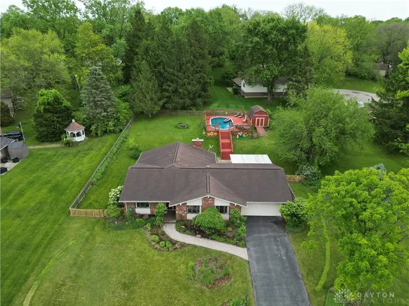 620 Talowood Dr, Dayton, OH 45430