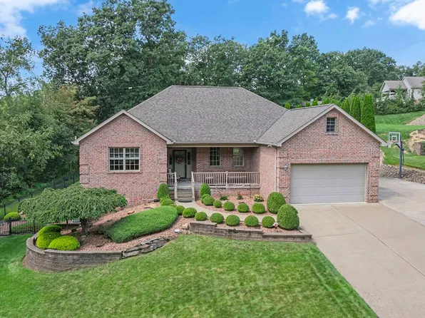 101 Sunray Dr, Aliquippa, PA 15001