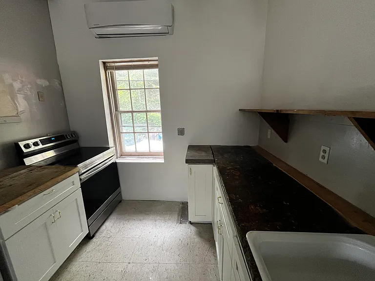 63 Canal St #1 — Photo 4