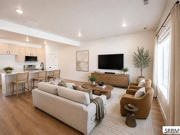 3rd image of 1123 Lilah St #3