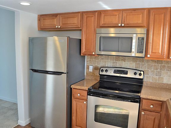 3rd image of 9621 Sunrise Lakes Boulevard #203