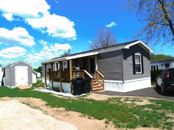 123 Blackberry Place, Kittery, ME 03904