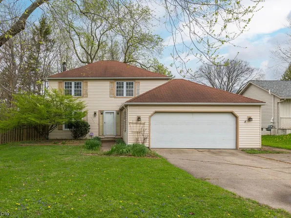 17954 Drake Rd, Strongsville, OH 44136