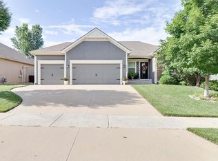 6208 Crystal Ln, Lawrence, KS 66049