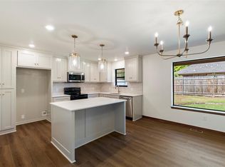 2105 Raintree Rd, Edmond, OK 73013