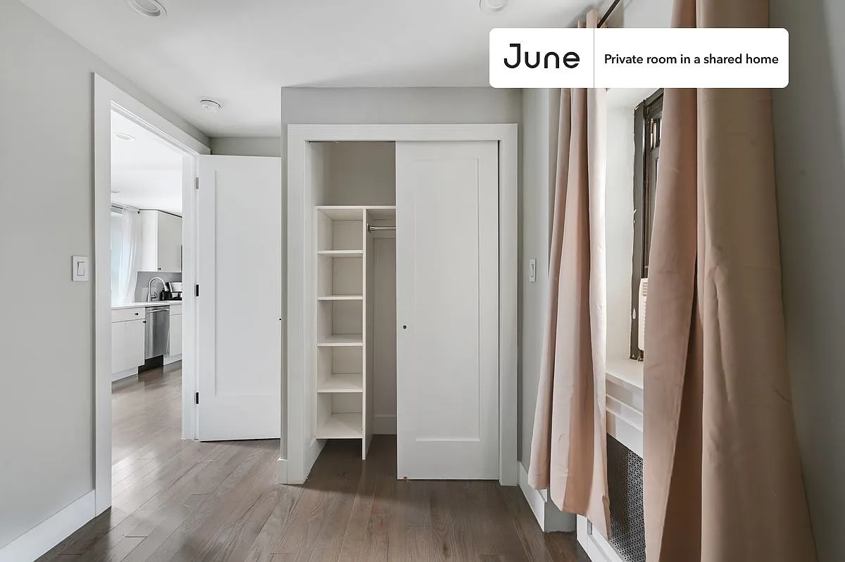 Queen bedroom in 3 bed/1 bath home in East Village #729 B — Photo 3