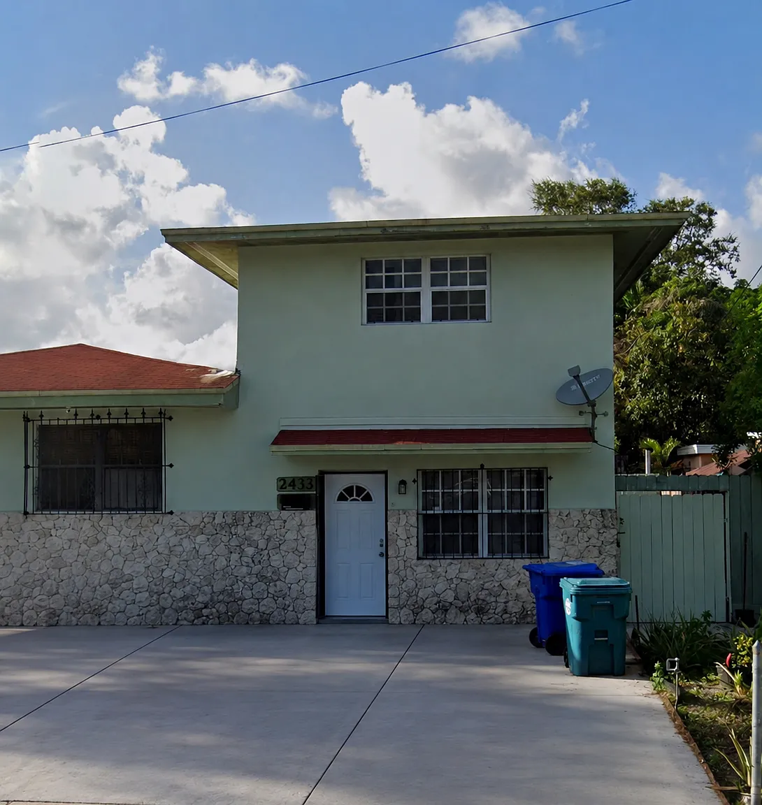 3 bed, 1909 sqft, $3,400 — Photo 1