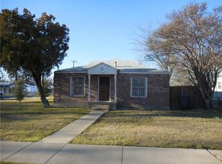 2703 Moffatt Ave, Dallas, TX 75216