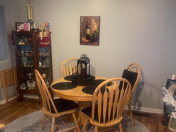 4th image of 6310 Beechfield Dr #92