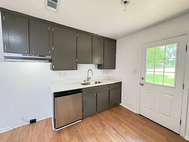 5754 Darien Dr #5754 DARIEN DR — Photo 6